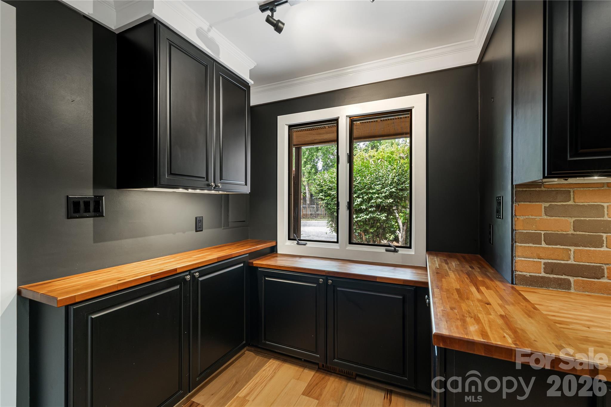 21 Village Drive — Asheville