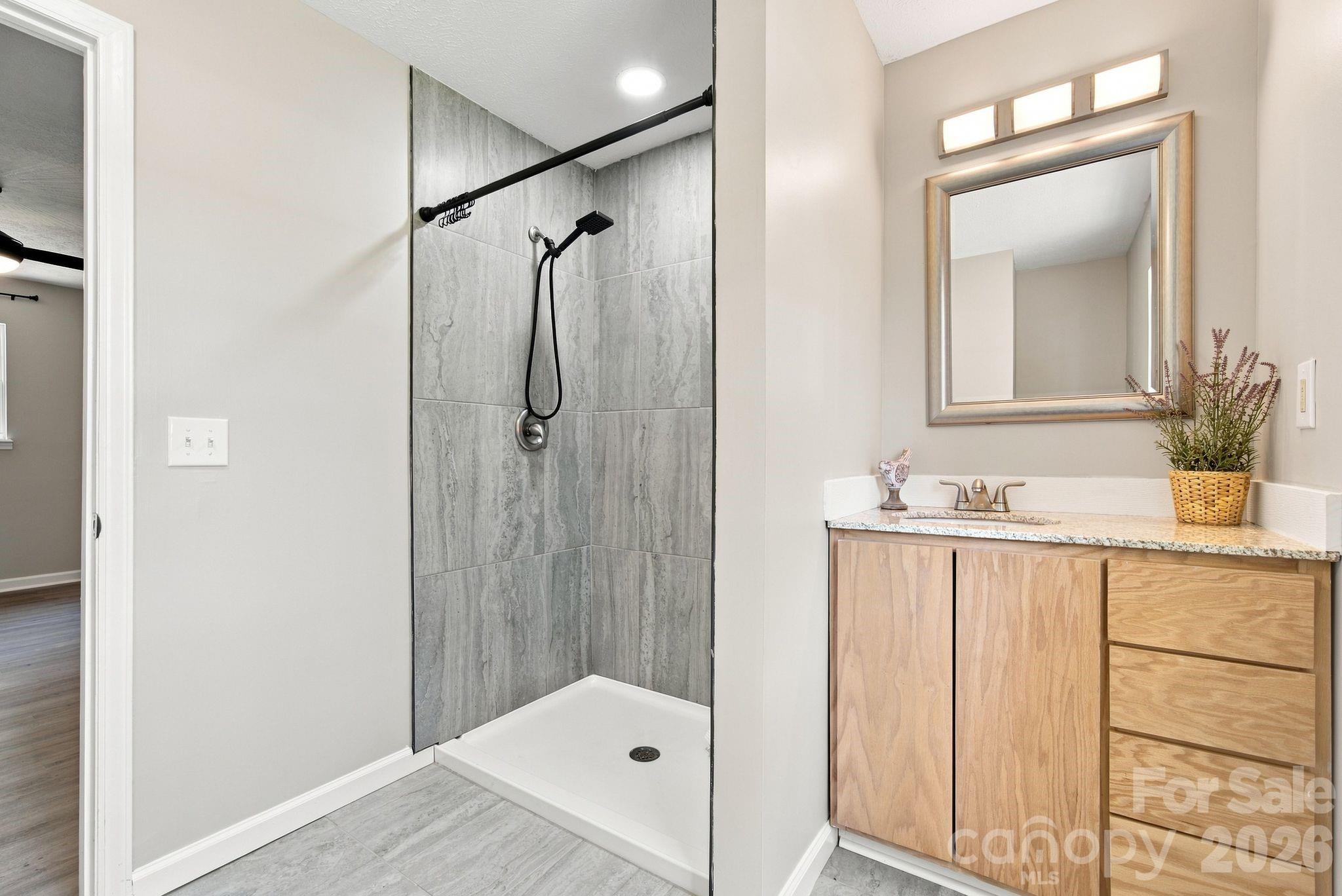 4709 Charlotte Highway — Lancaster