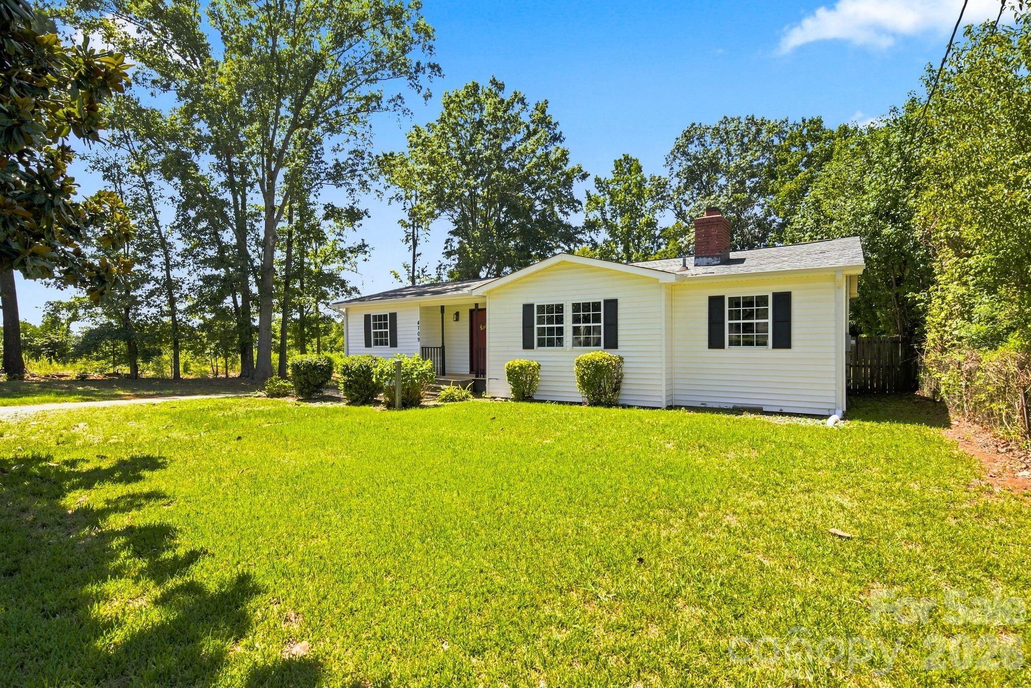 4709 Charlotte Highway — Lancaster