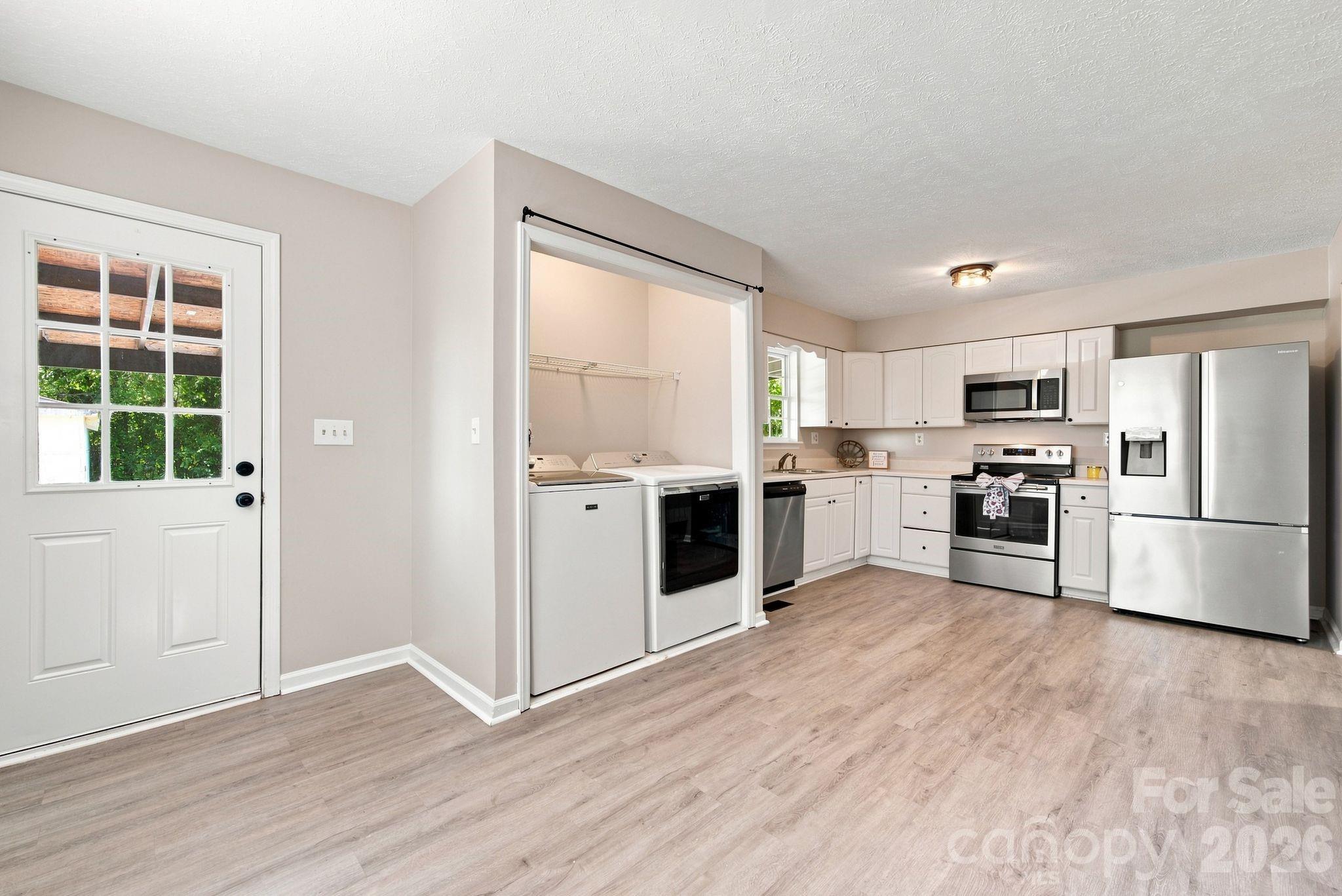 4709 Charlotte Highway — Lancaster