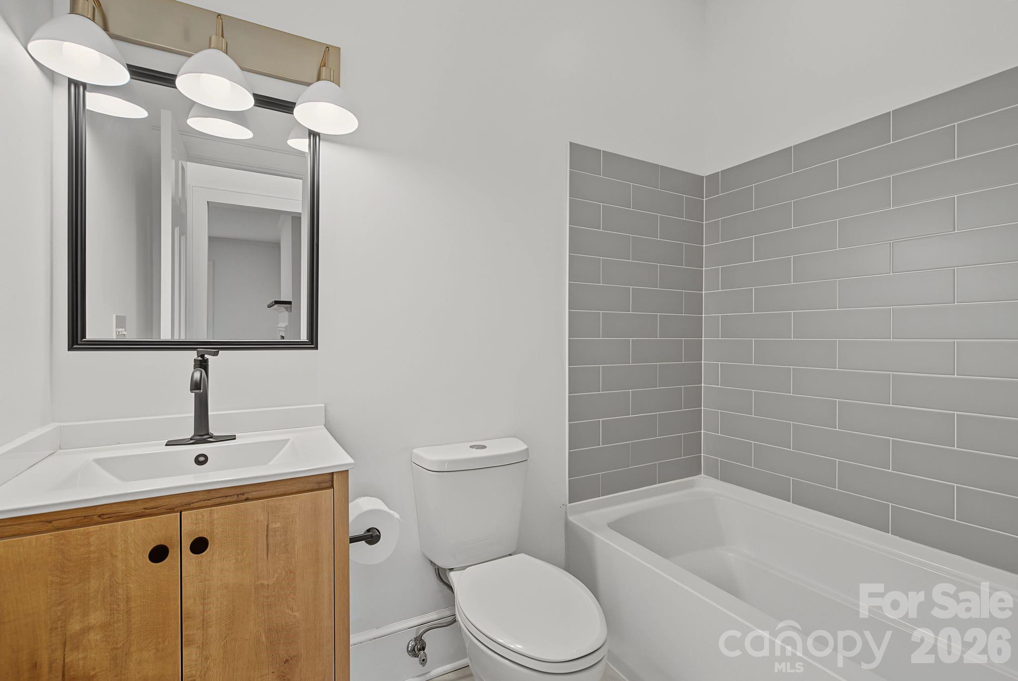 385 Chunns Cove Road — Asheville