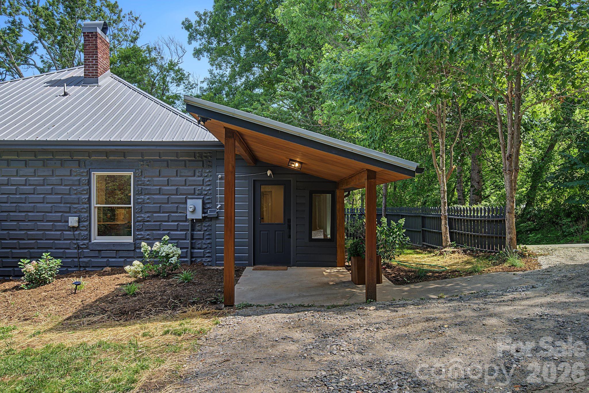 385 Chunns Cove Road — Asheville