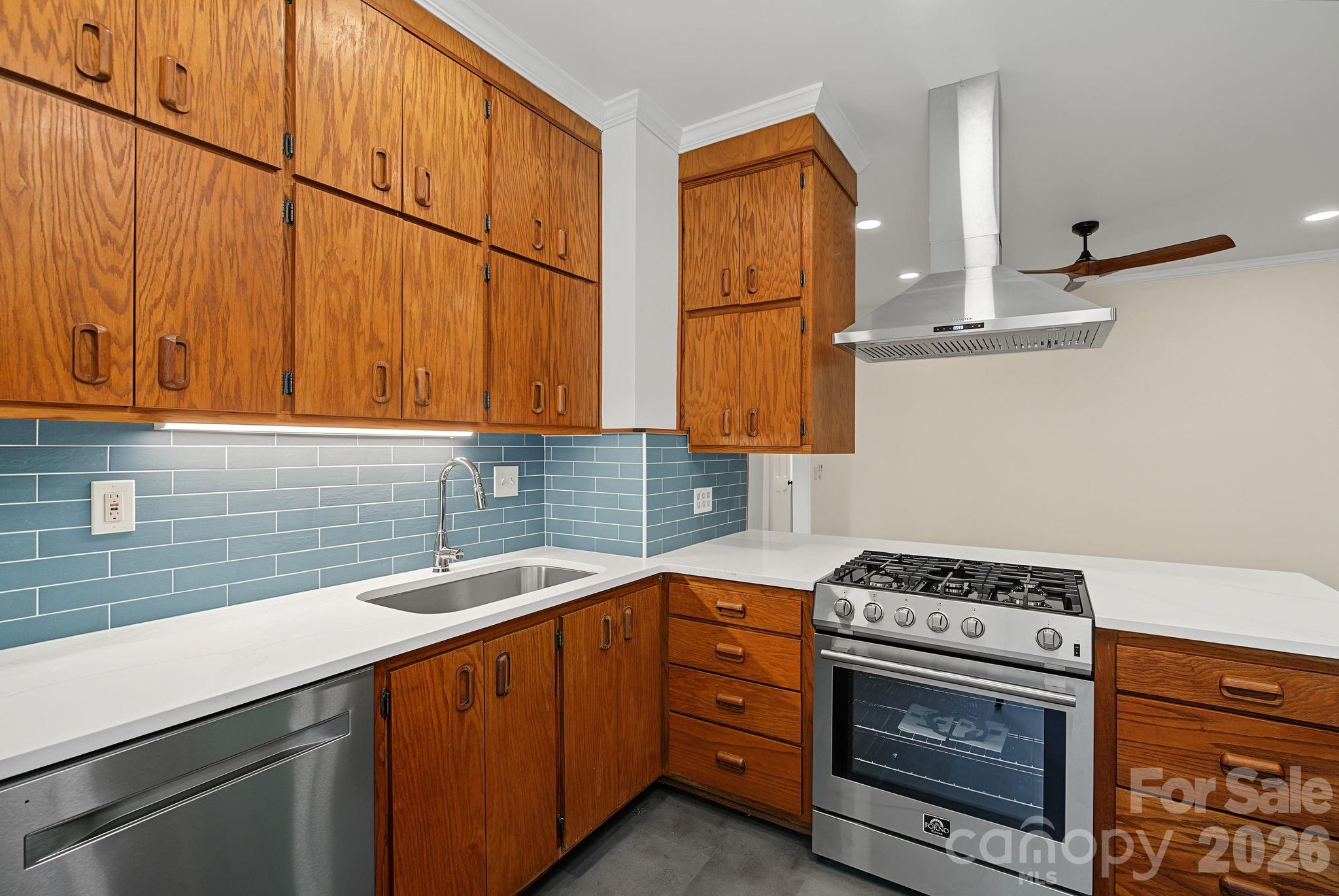 385 Chunns Cove Road — Asheville