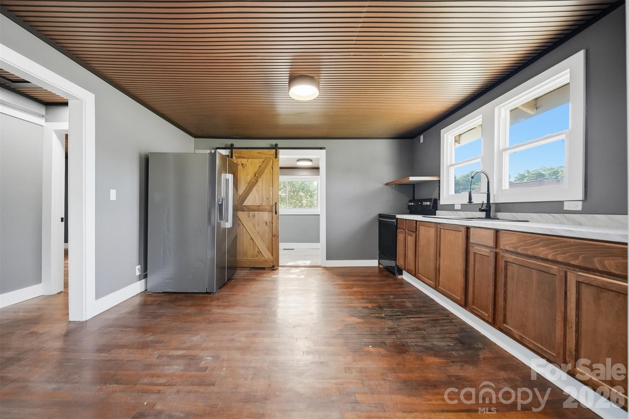 718 11th Street Place NW — Hickory