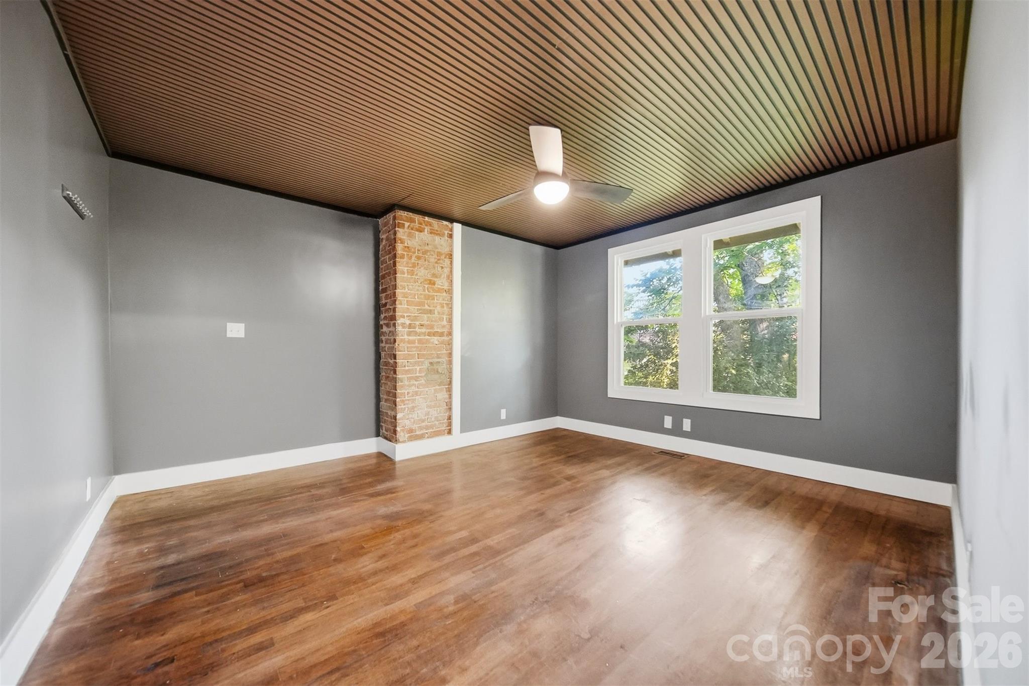 718 11th Street Place NW — Hickory