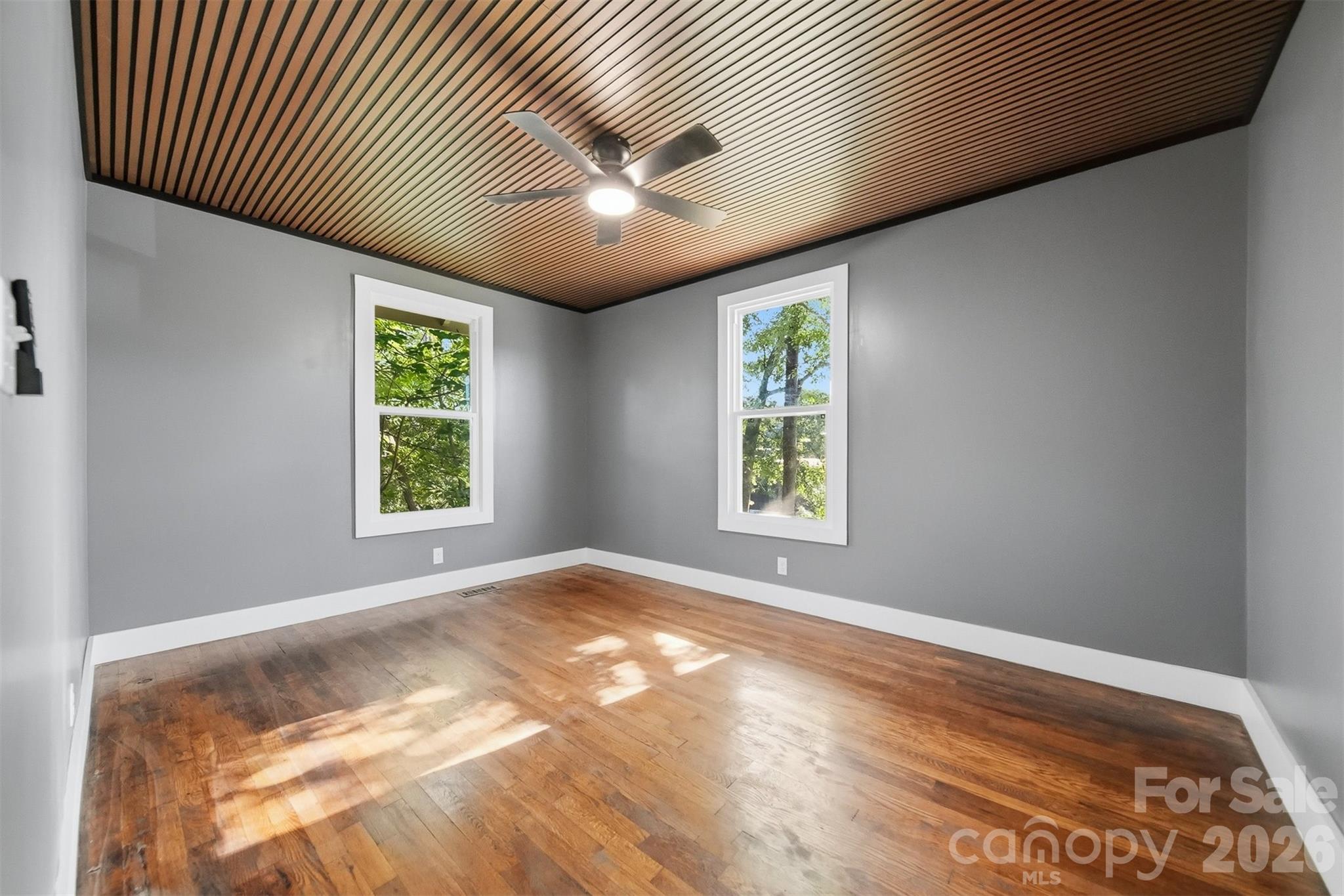 718 11th Street Place NW — Hickory