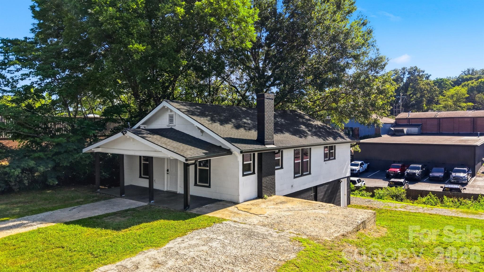 718 11th Street Place NW — Hickory