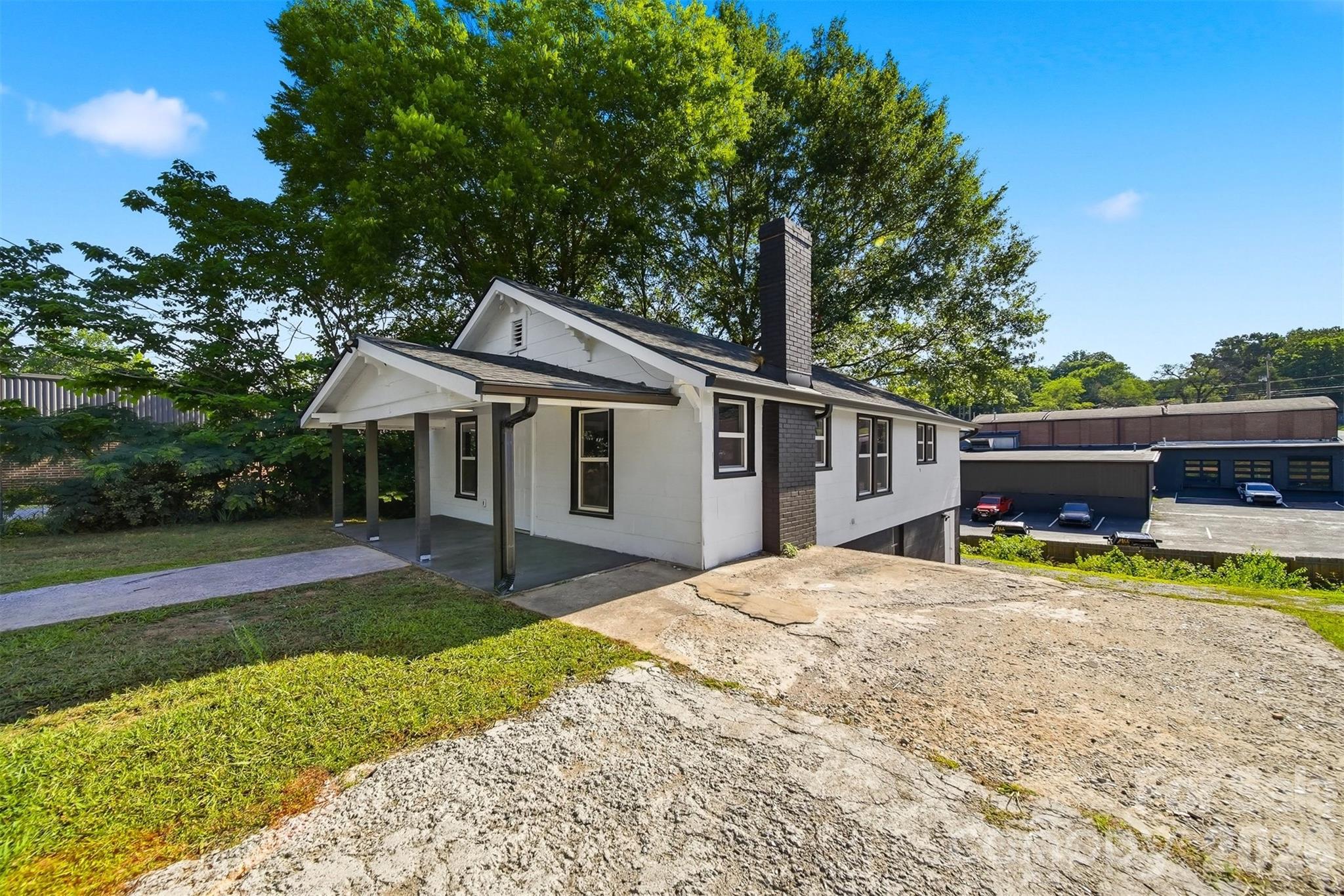718 11th Street Place NW — Hickory