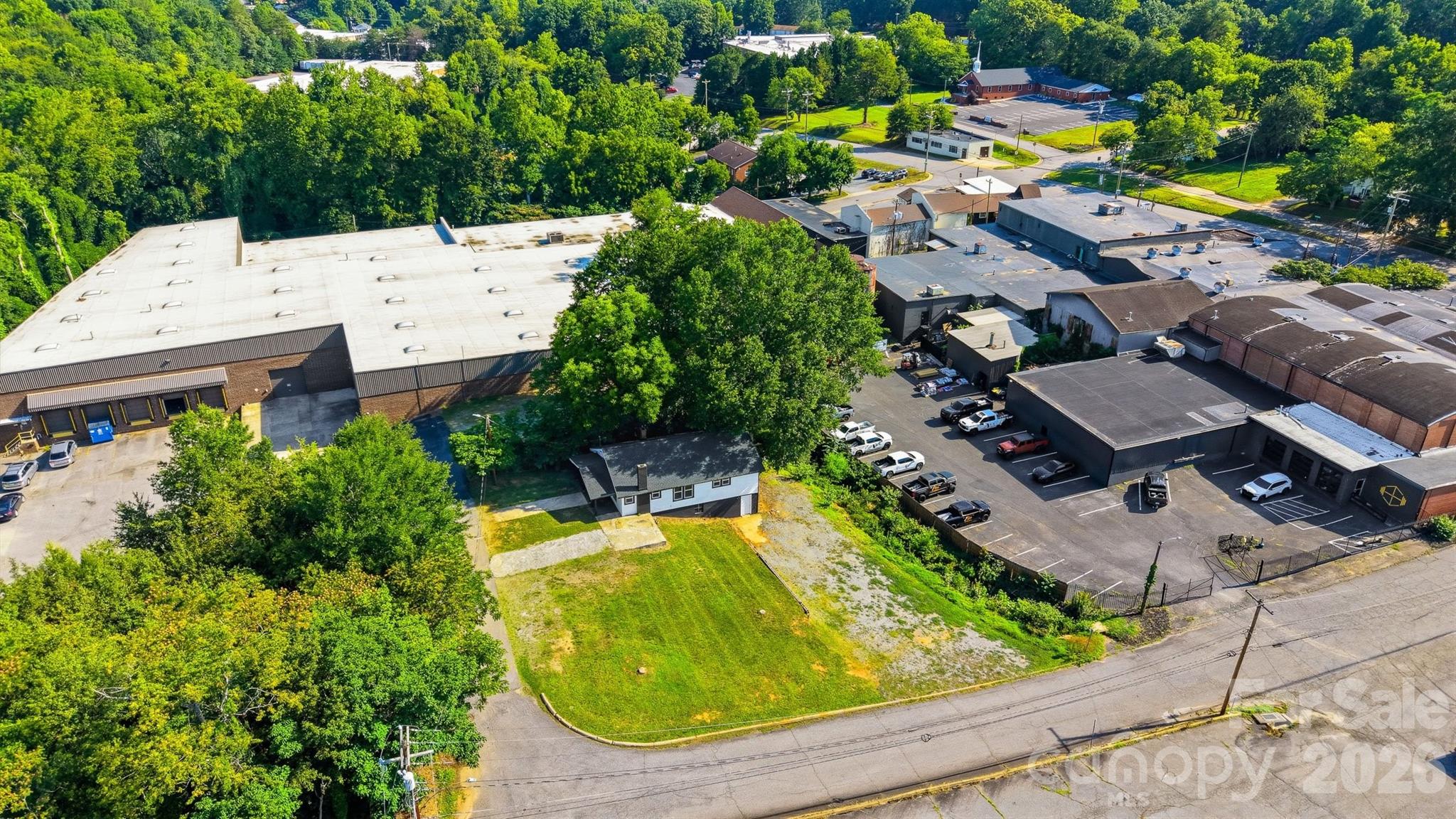 718 11th Street Place NW — Hickory