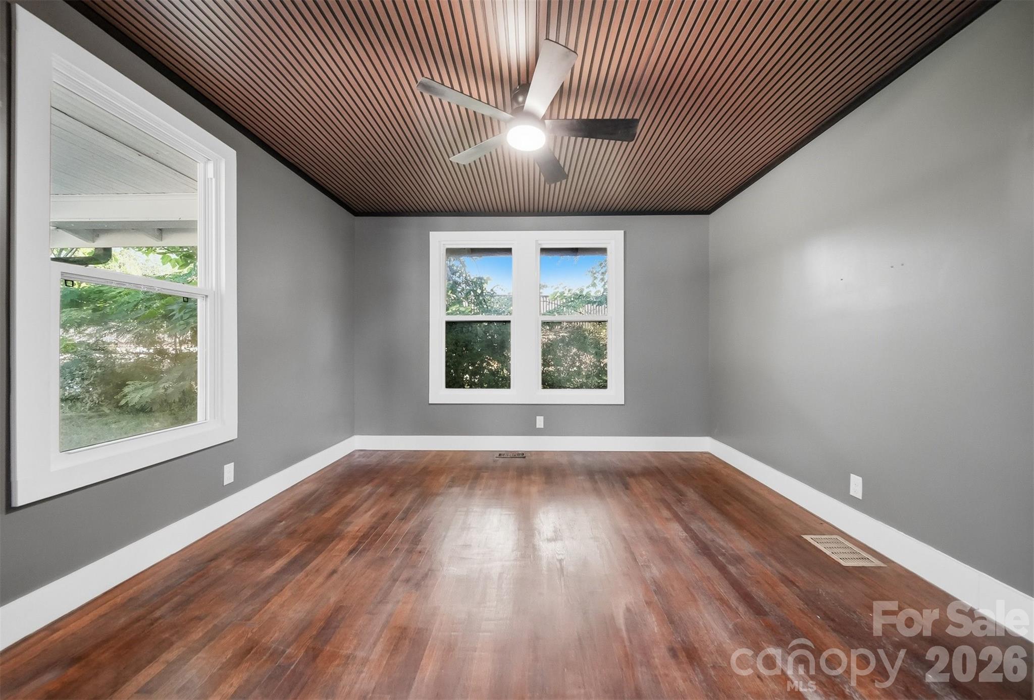 718 11th Street Place NW — Hickory
