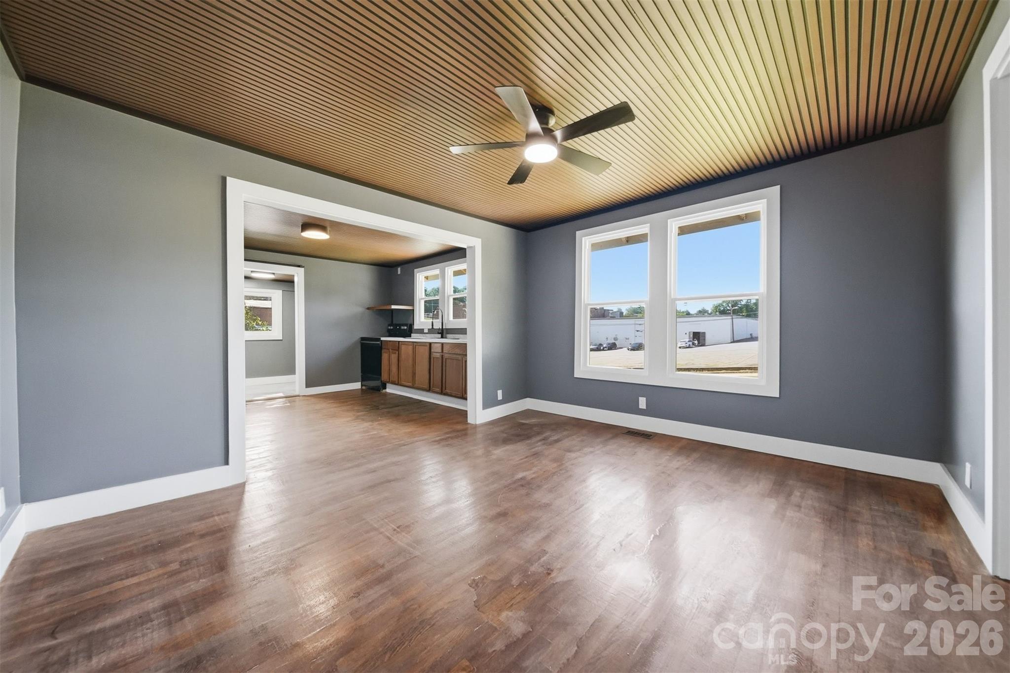 718 11th Street Place NW — Hickory