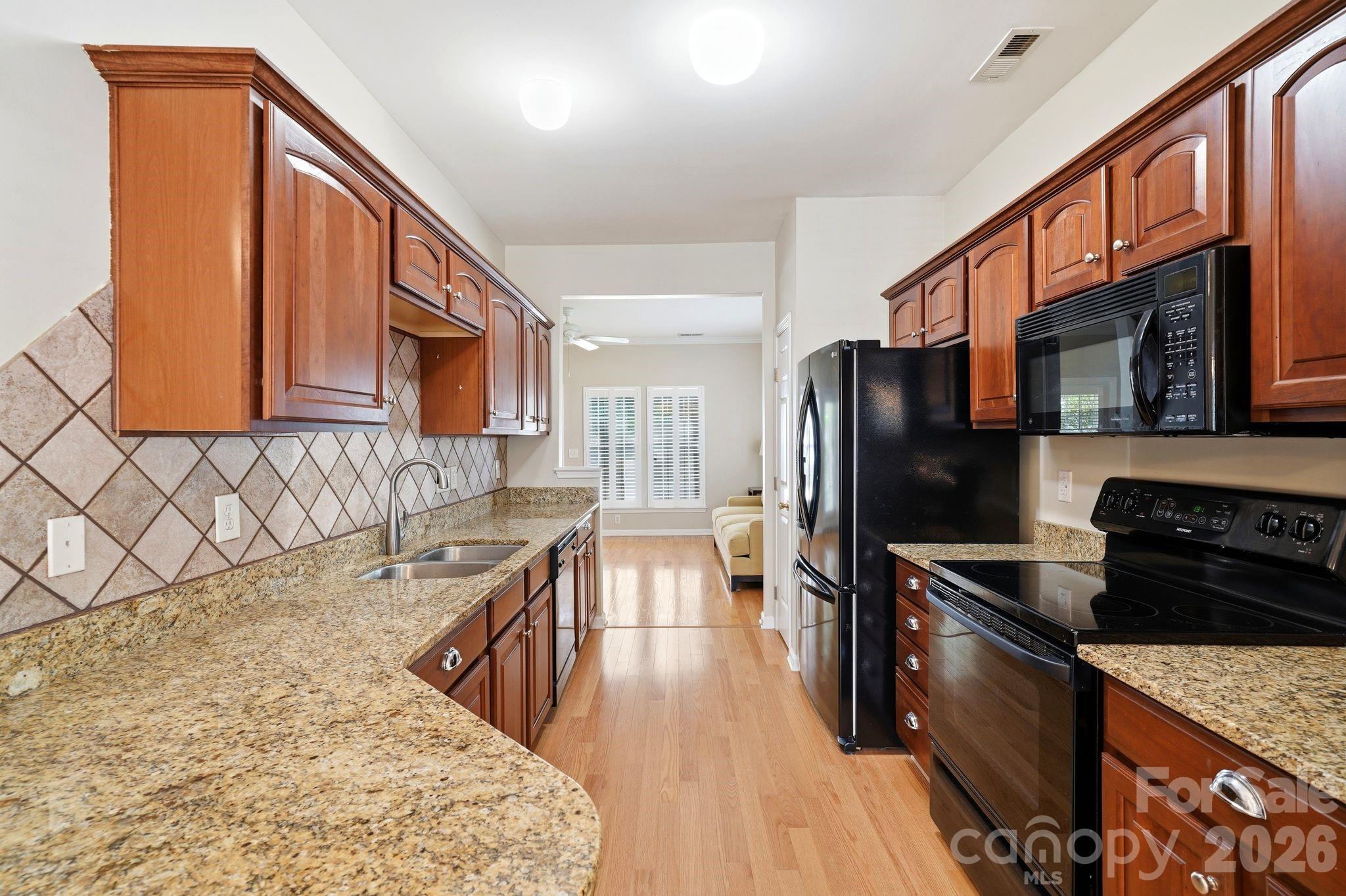 12524 Eudora Lane — Charlotte