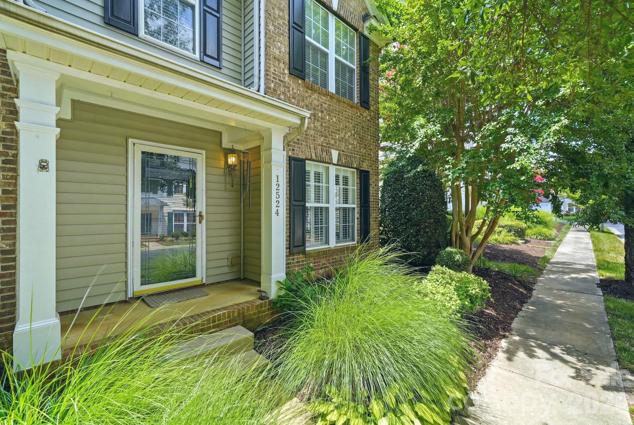 12524 Eudora Lane — Charlotte