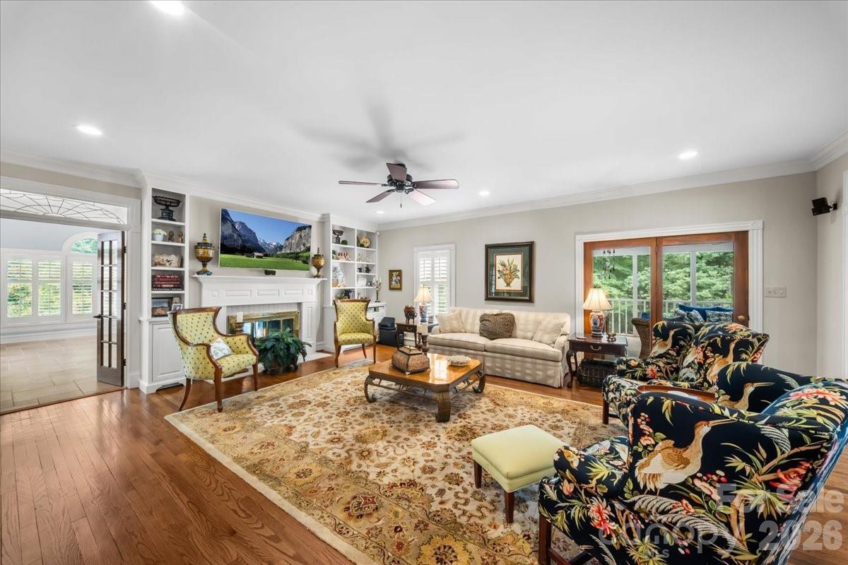 101 River Ridge Drive — Morganton