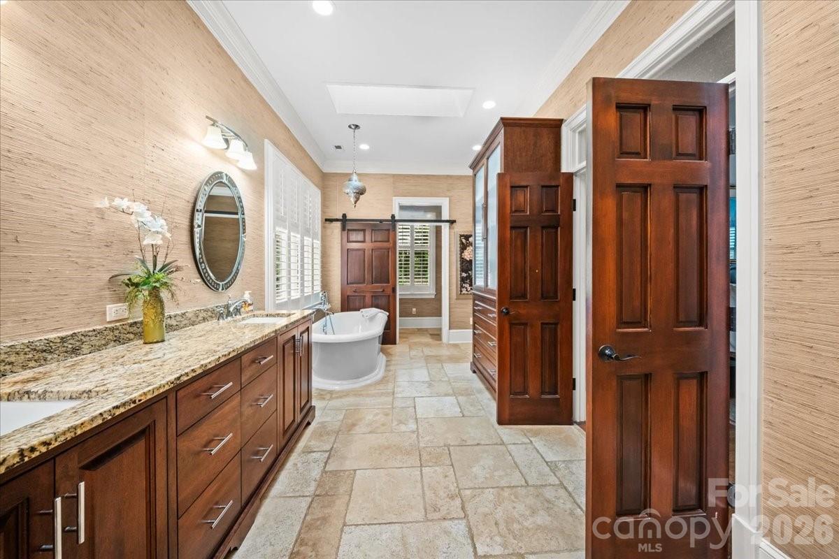 101 River Ridge Drive — Morganton