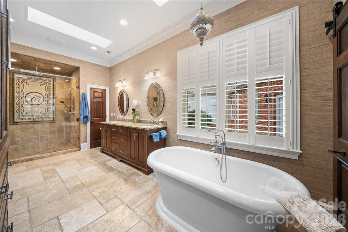 101 River Ridge Drive — Morganton