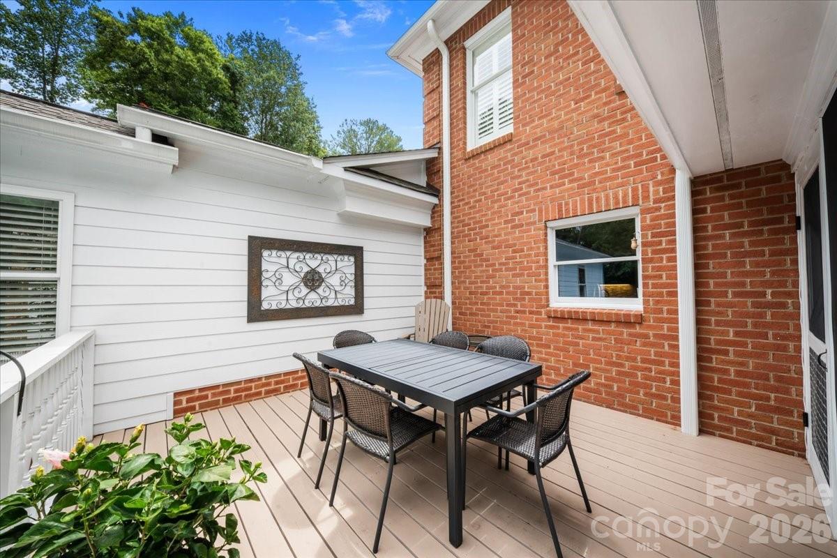 101 River Ridge Drive — Morganton