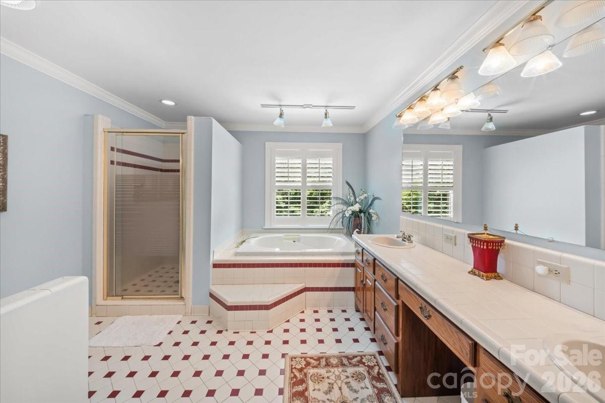 101 River Ridge Drive — Morganton