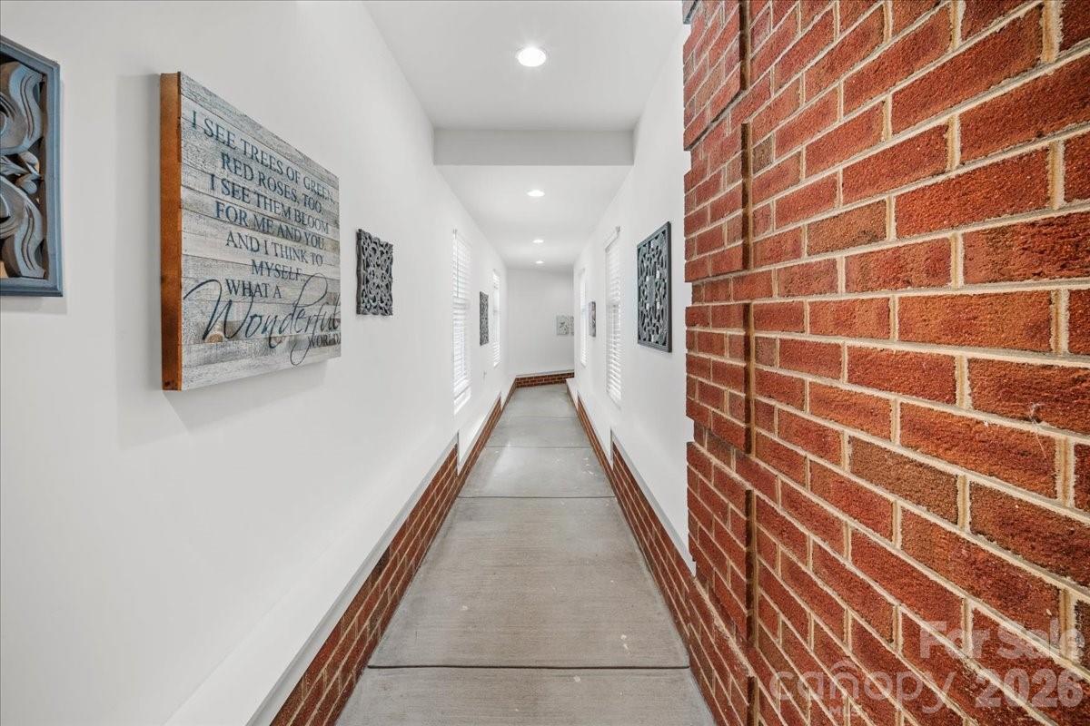 101 River Ridge Drive — Morganton