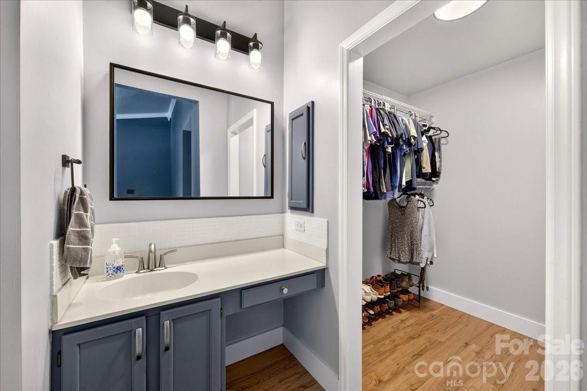 8220 Legare Court — Charlotte