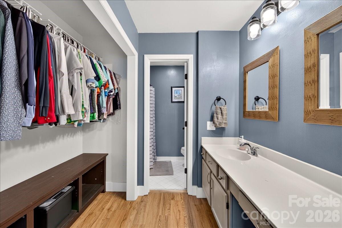 8220 Legare Court — Charlotte
