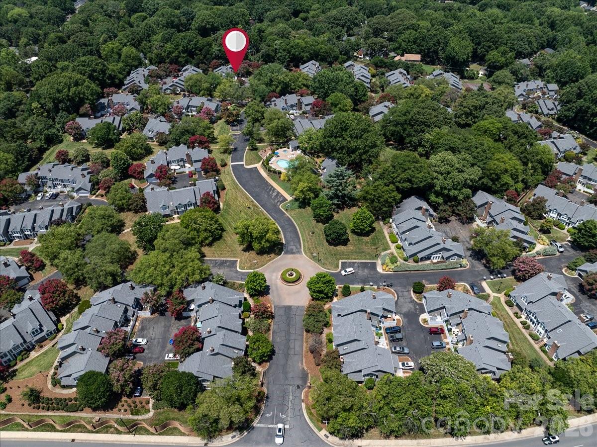 8220 Legare Court — Charlotte
