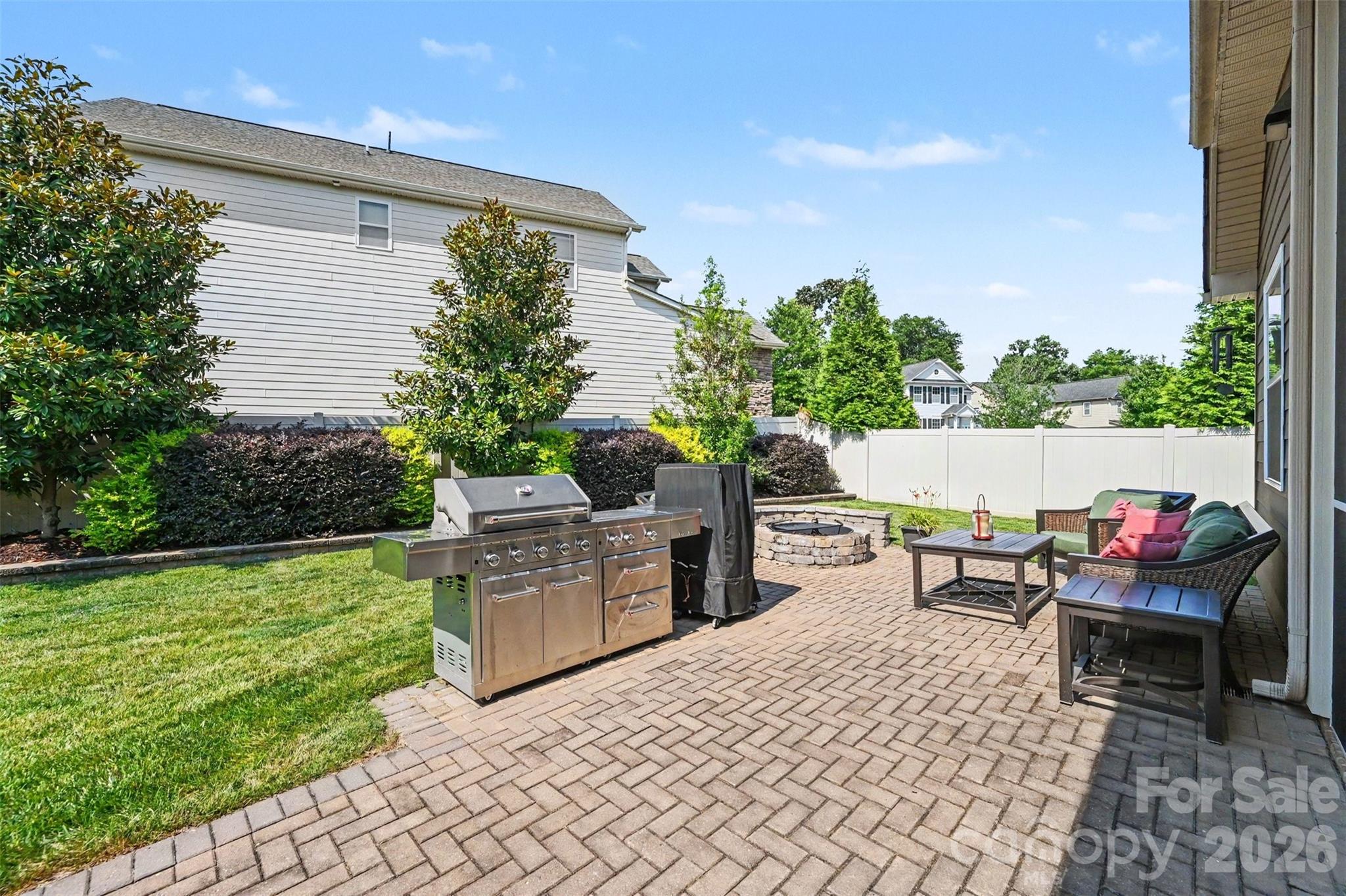 10113 Blackstone Drive — Huntersville