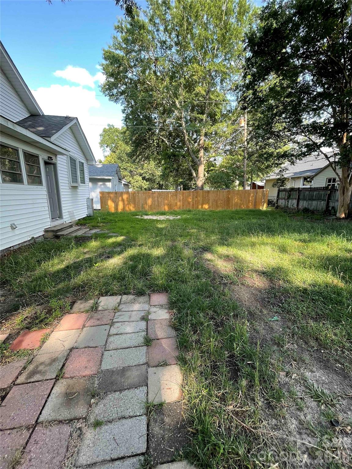 202 Marion Street — Clover