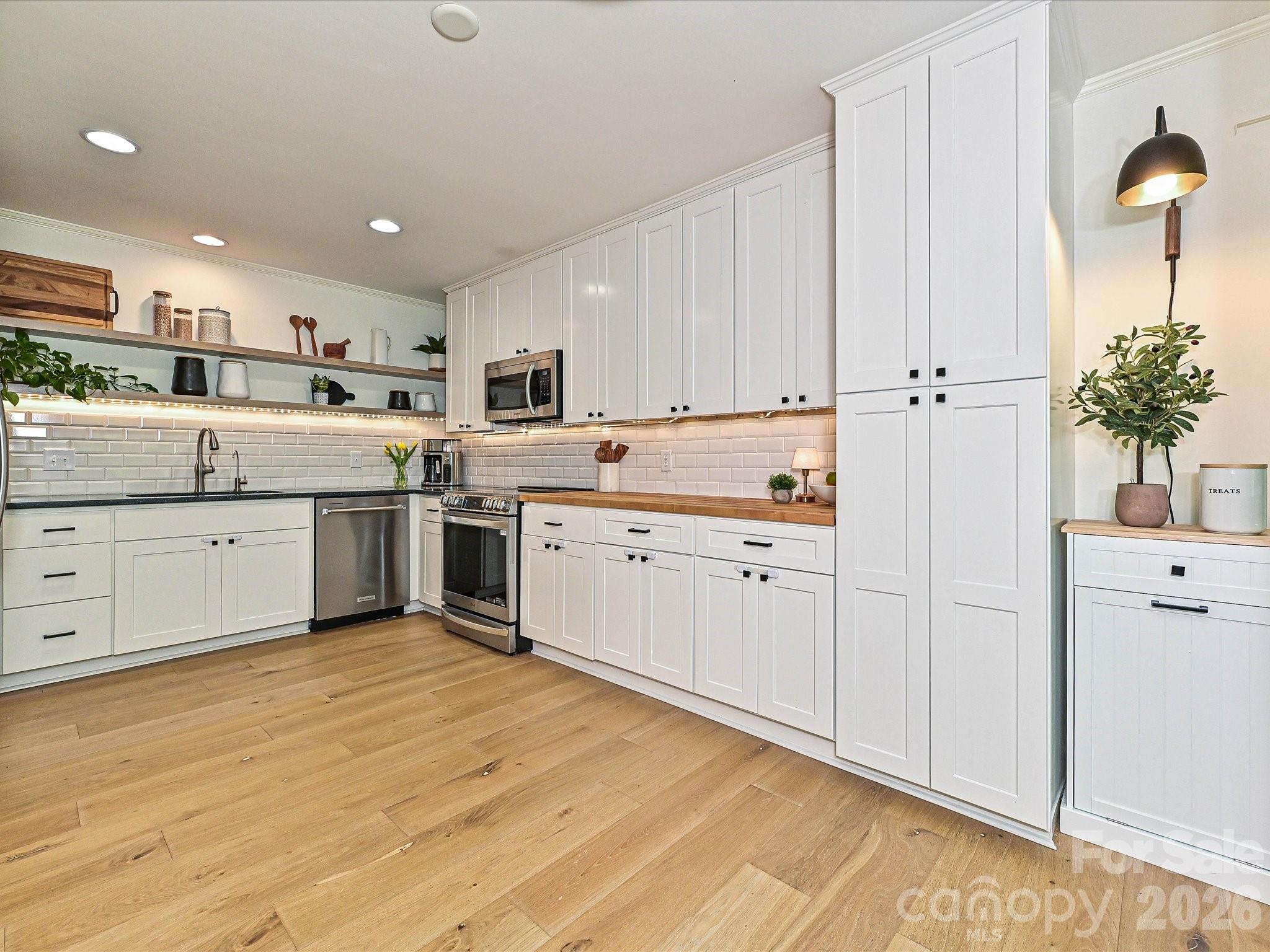 4737 Rounding Run Road — Charlotte