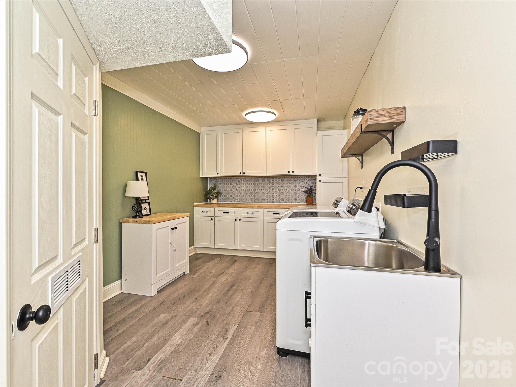 4737 Rounding Run Road — Charlotte
