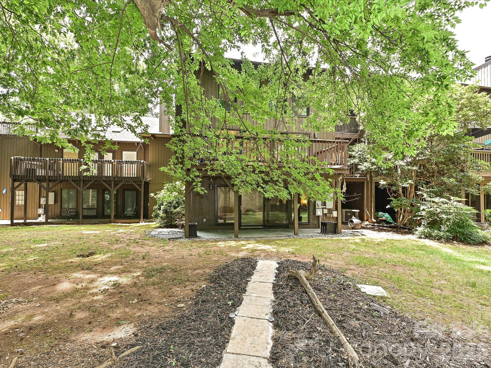 4737 Rounding Run Road — Charlotte