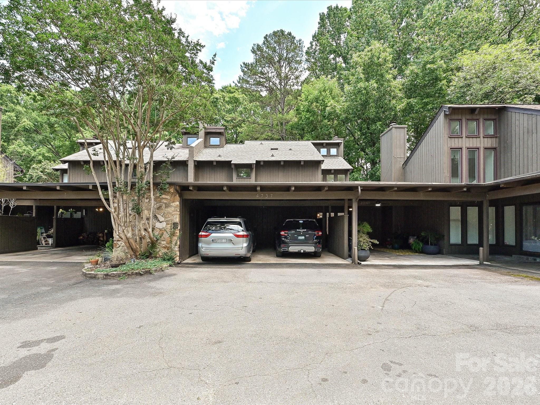 4737 Rounding Run Road — Charlotte