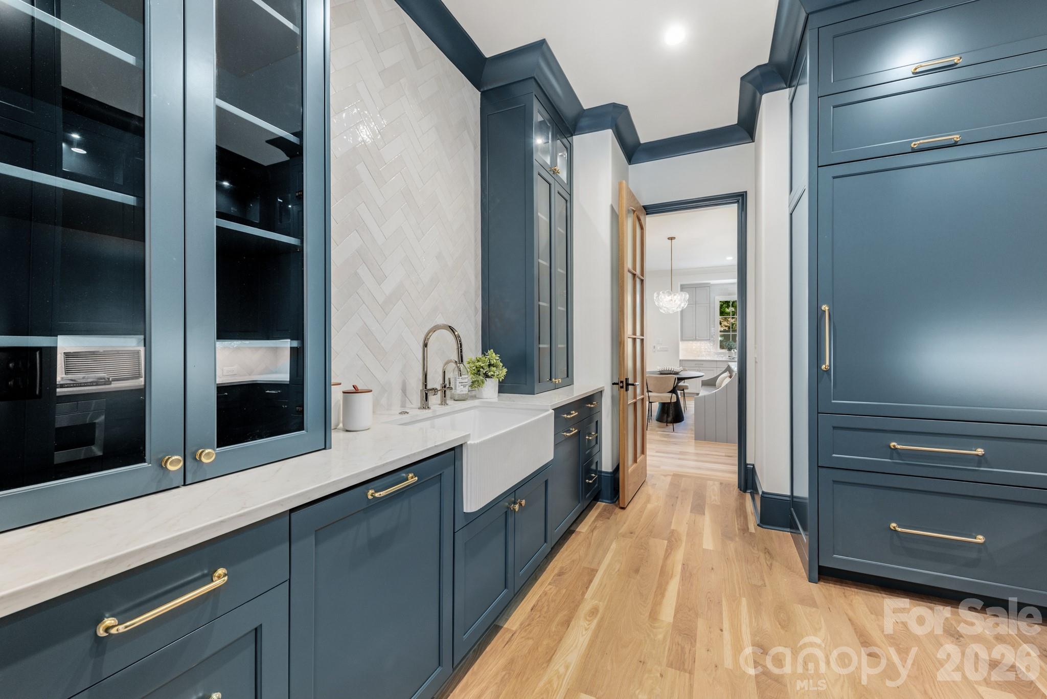 221 Hargett Court — Charlotte