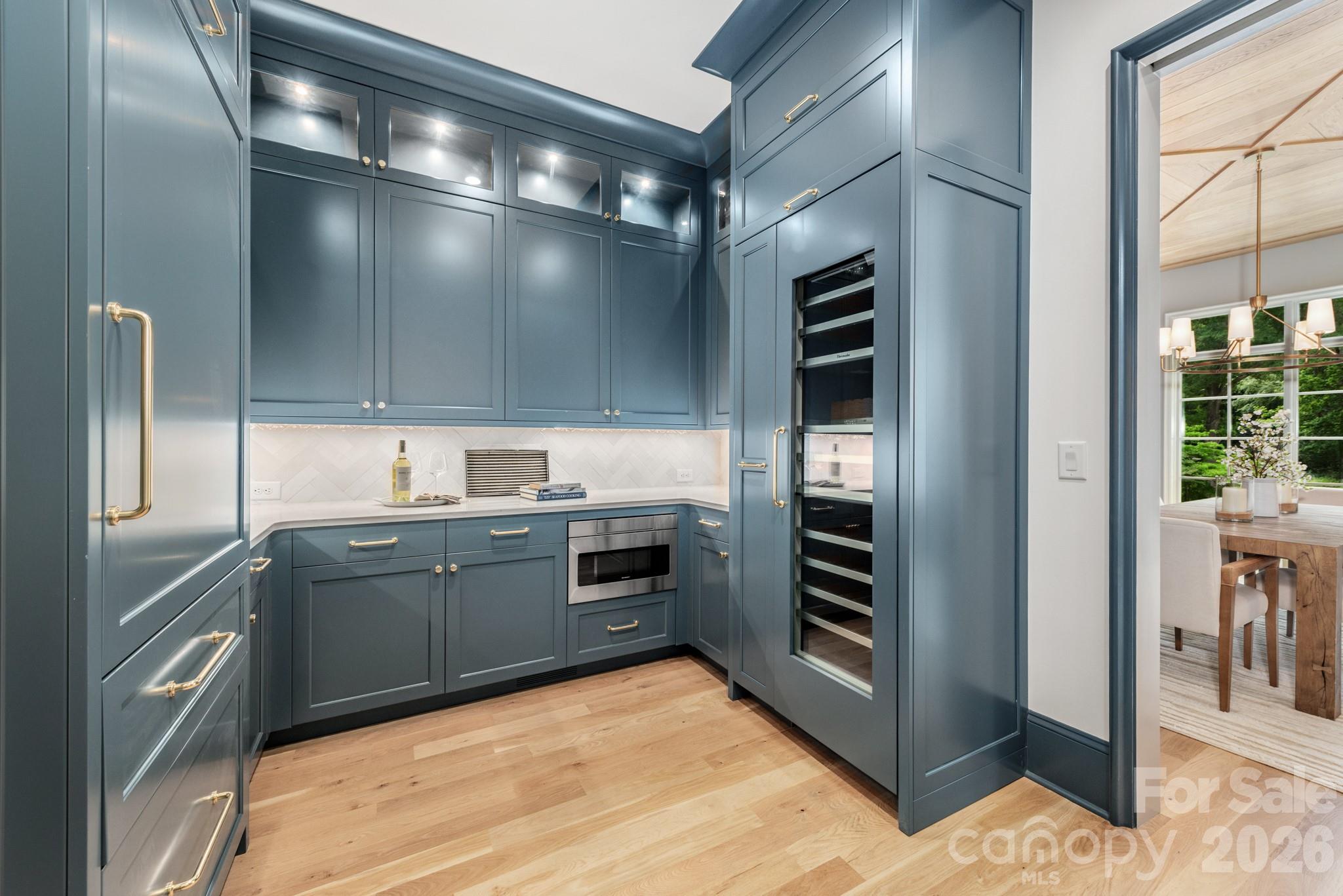 221 Hargett Court — Charlotte
