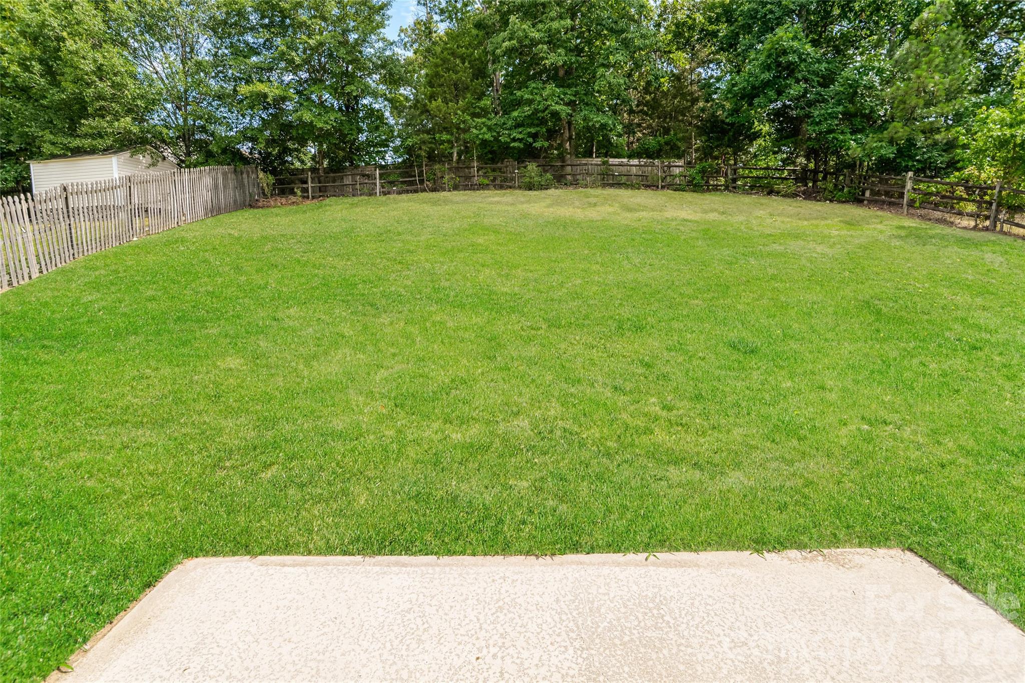 12125 Winghurst Drive — Pineville