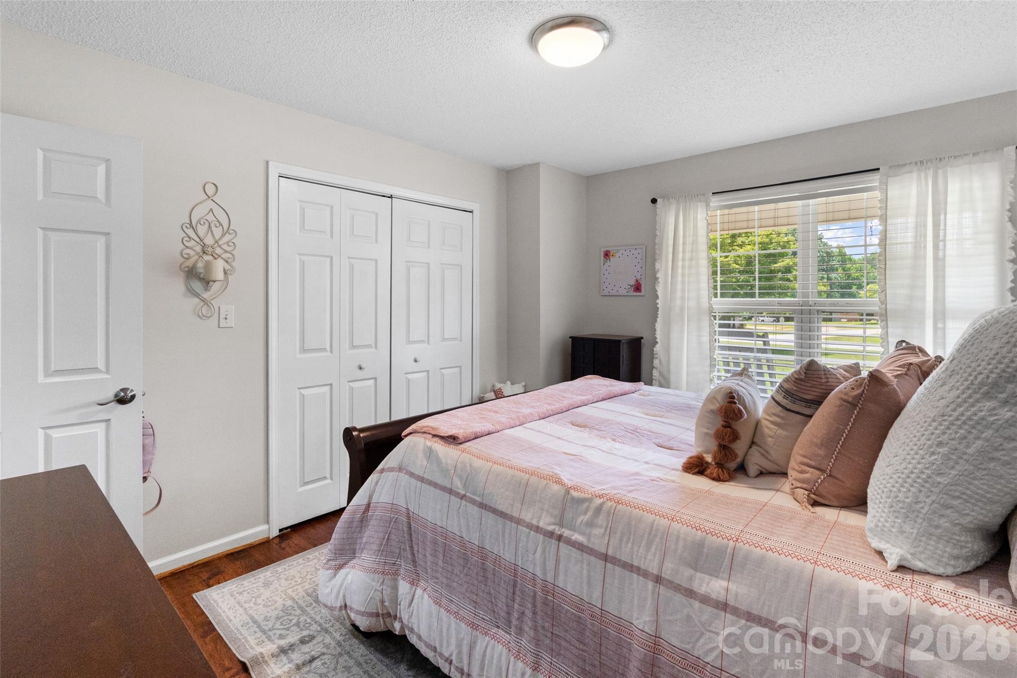 5851 Flat Creek Road — Lancaster