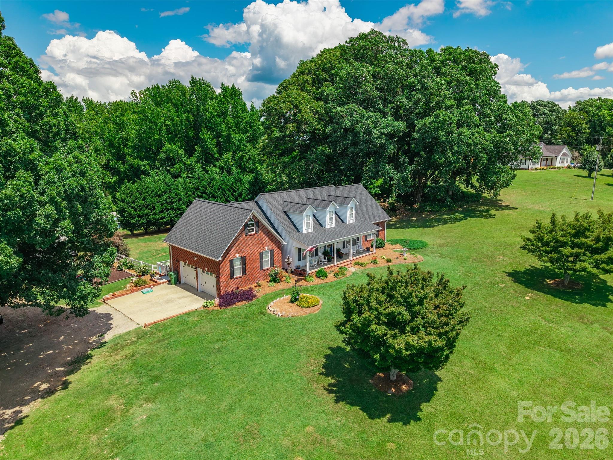 5851 Flat Creek Road — Lancaster