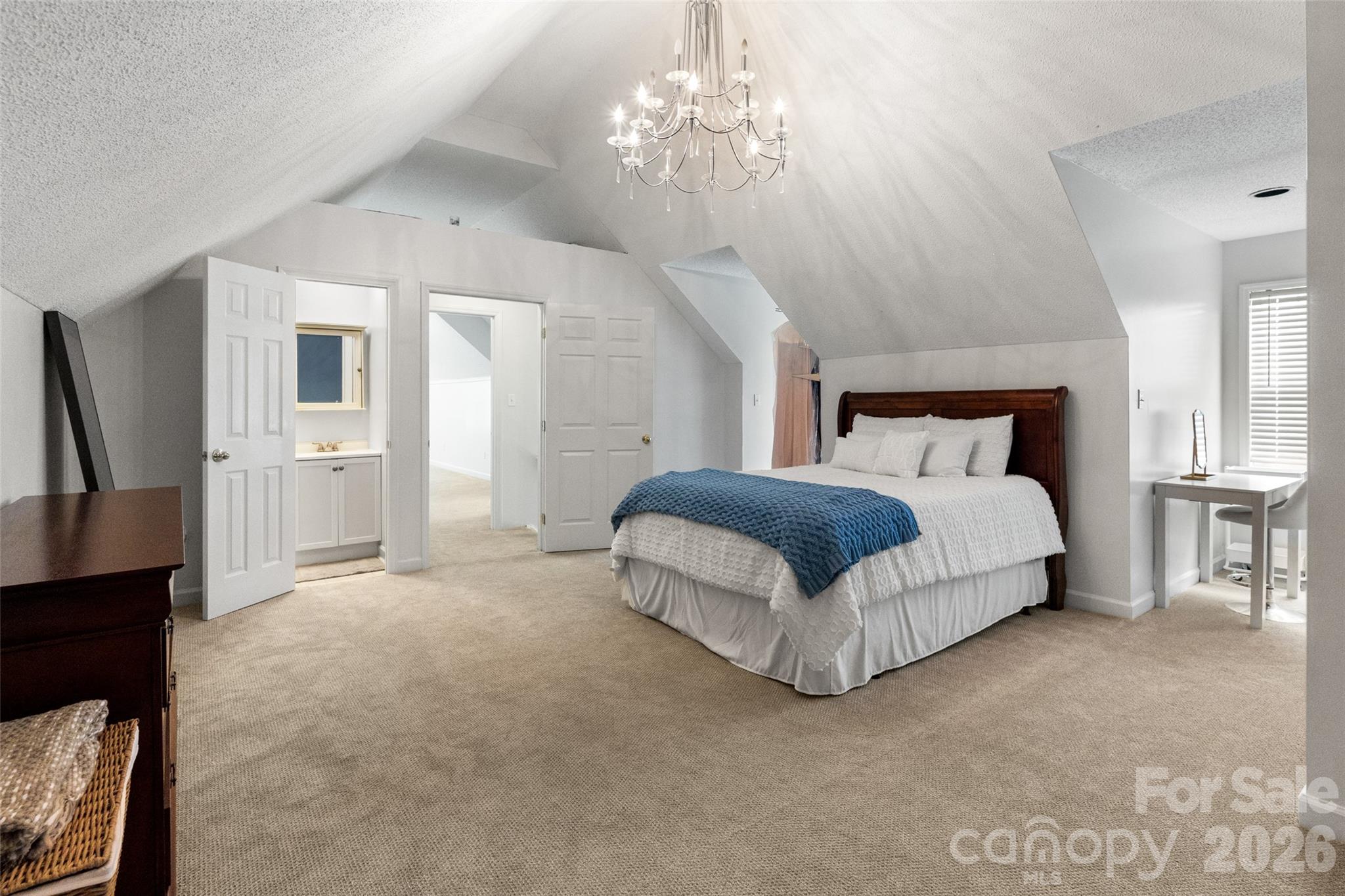 5851 Flat Creek Road — Lancaster