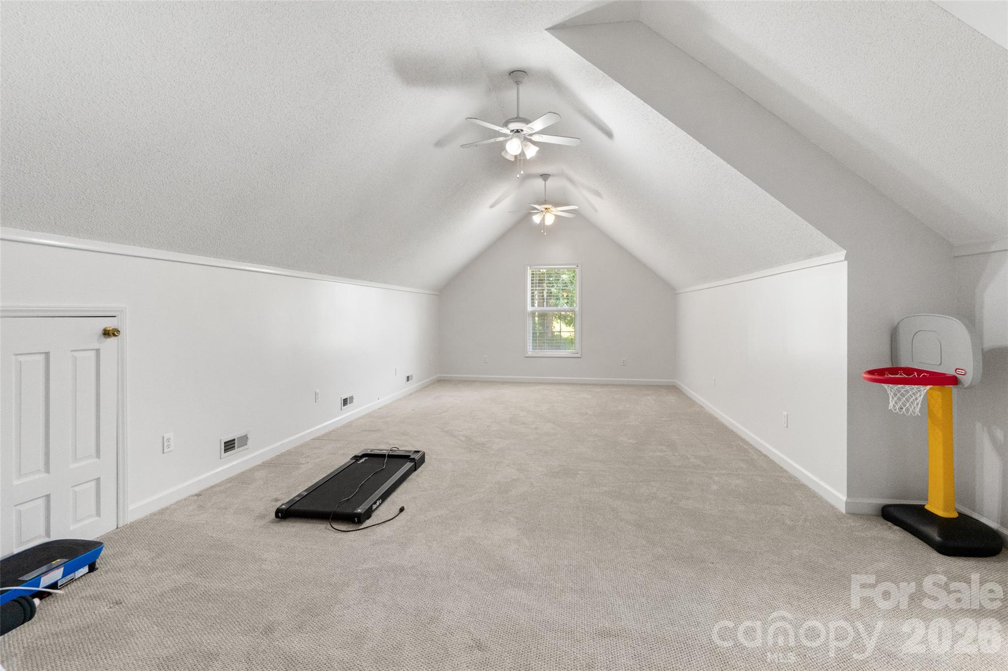 5851 Flat Creek Road — Lancaster