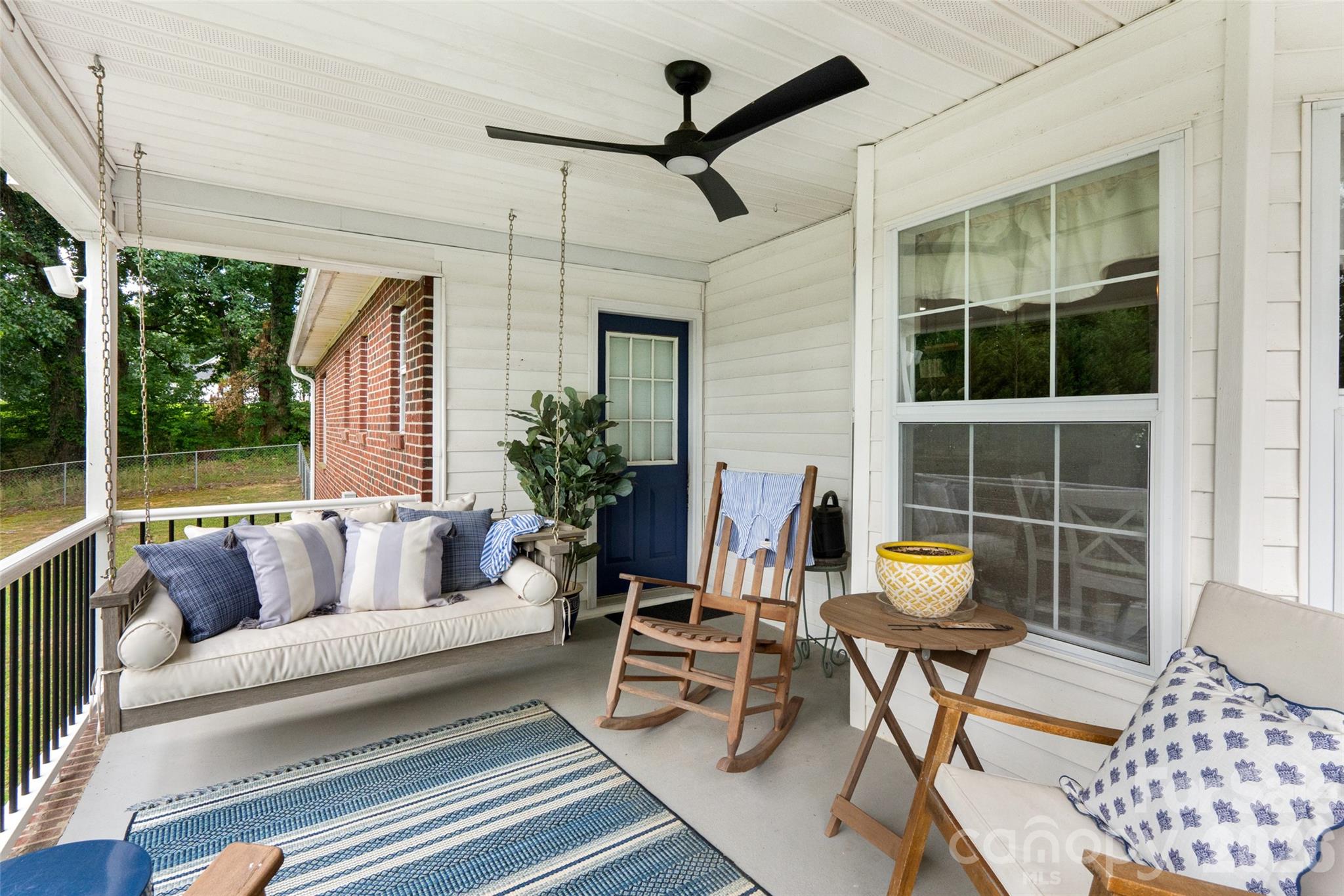 5851 Flat Creek Road — Lancaster