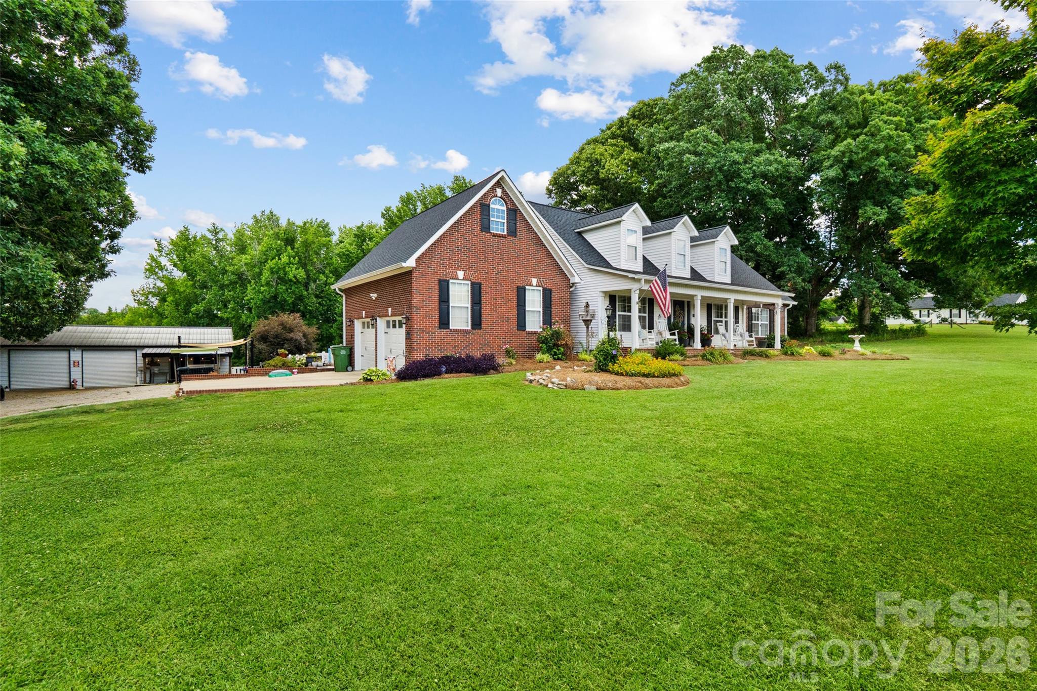 5851 Flat Creek Road — Lancaster