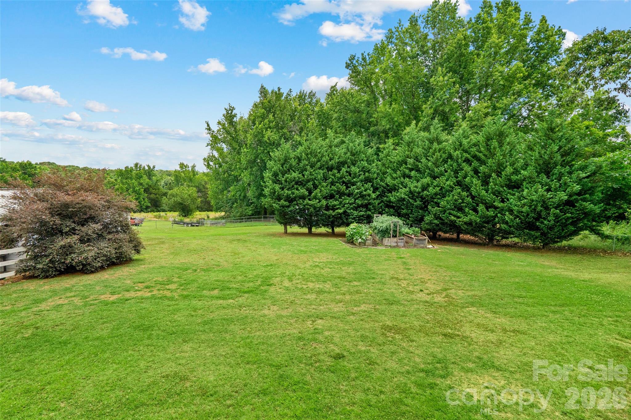 5851 Flat Creek Road — Lancaster