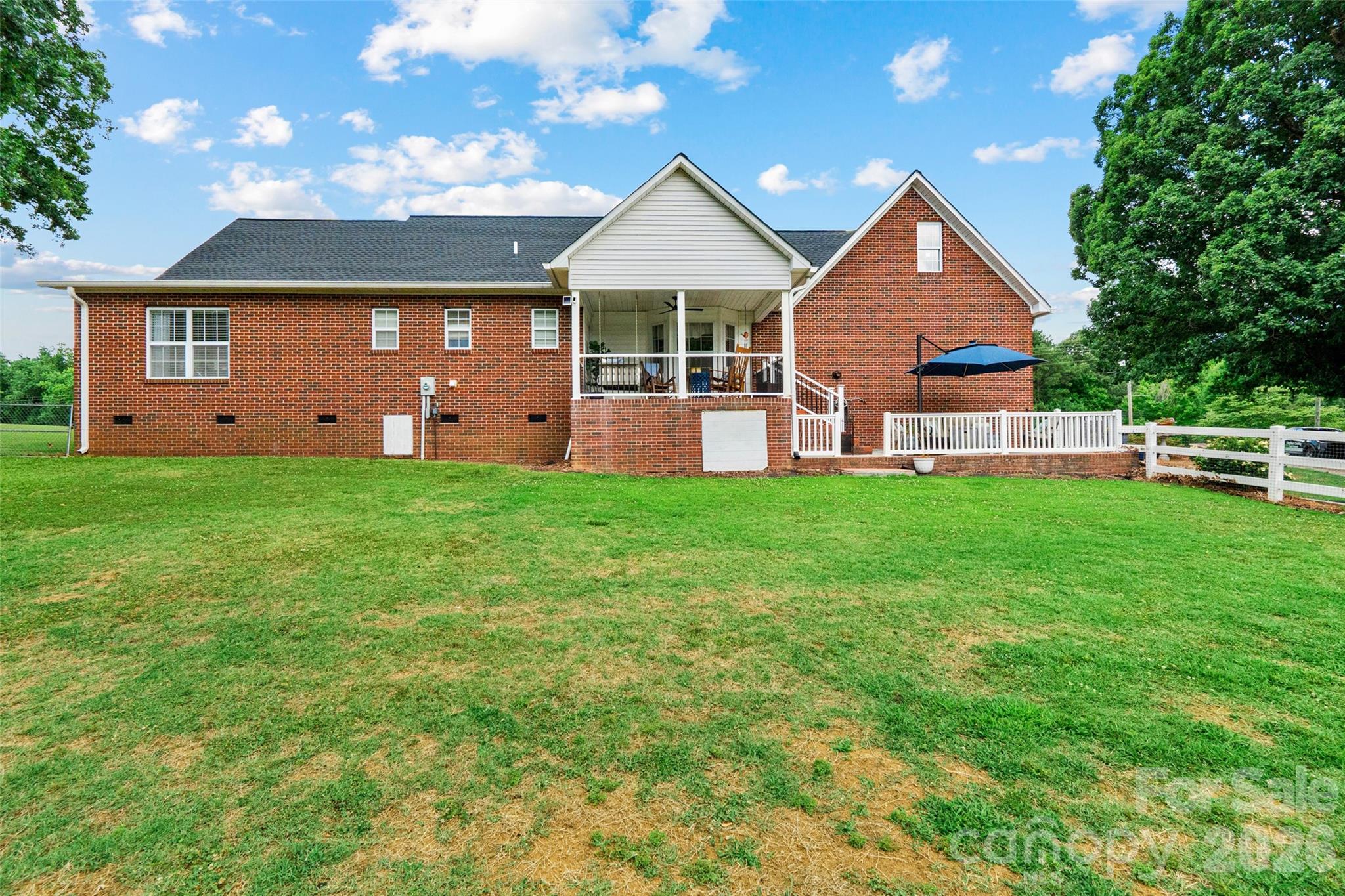 5851 Flat Creek Road — Lancaster