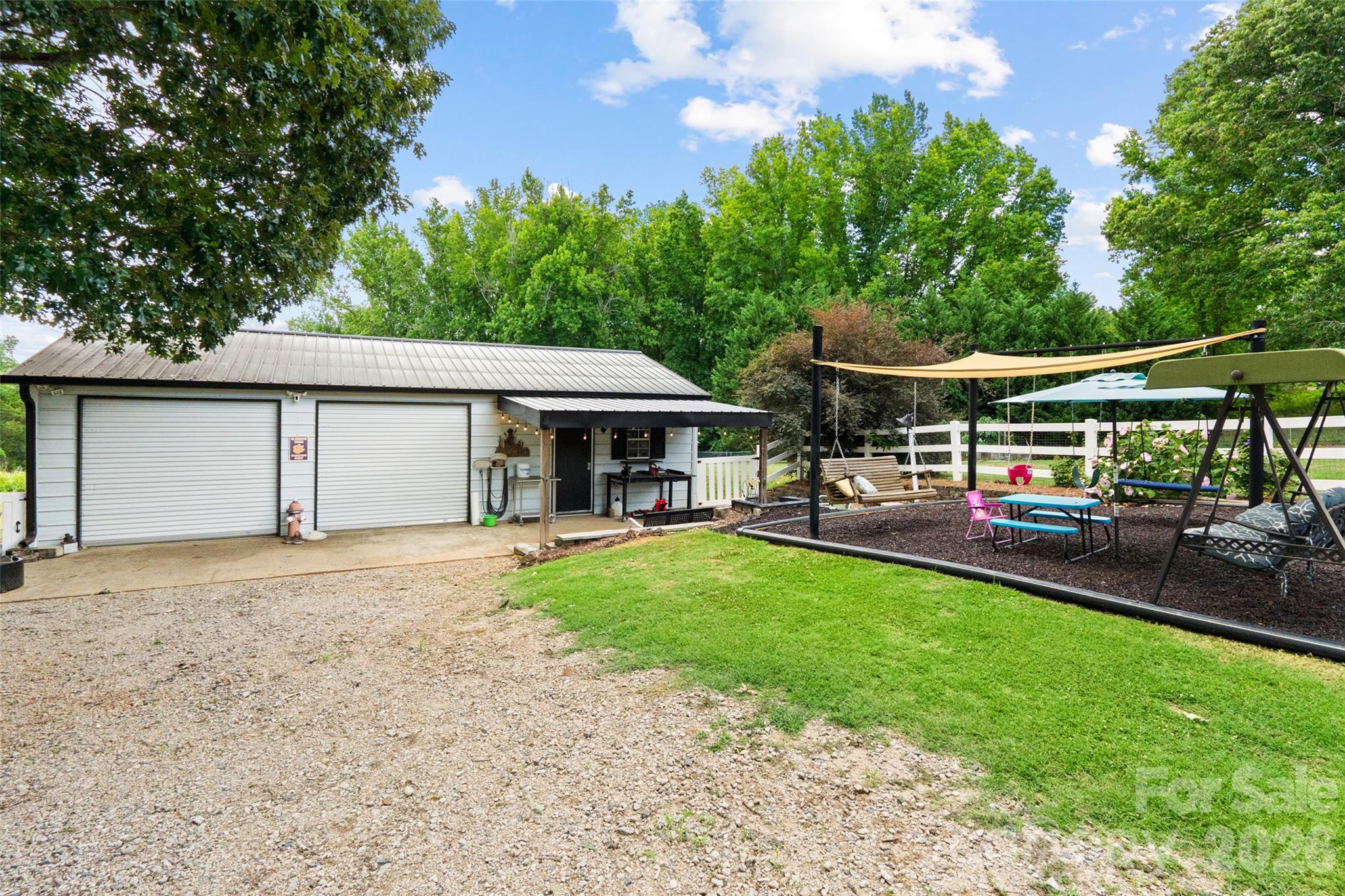 5851 Flat Creek Road — Lancaster