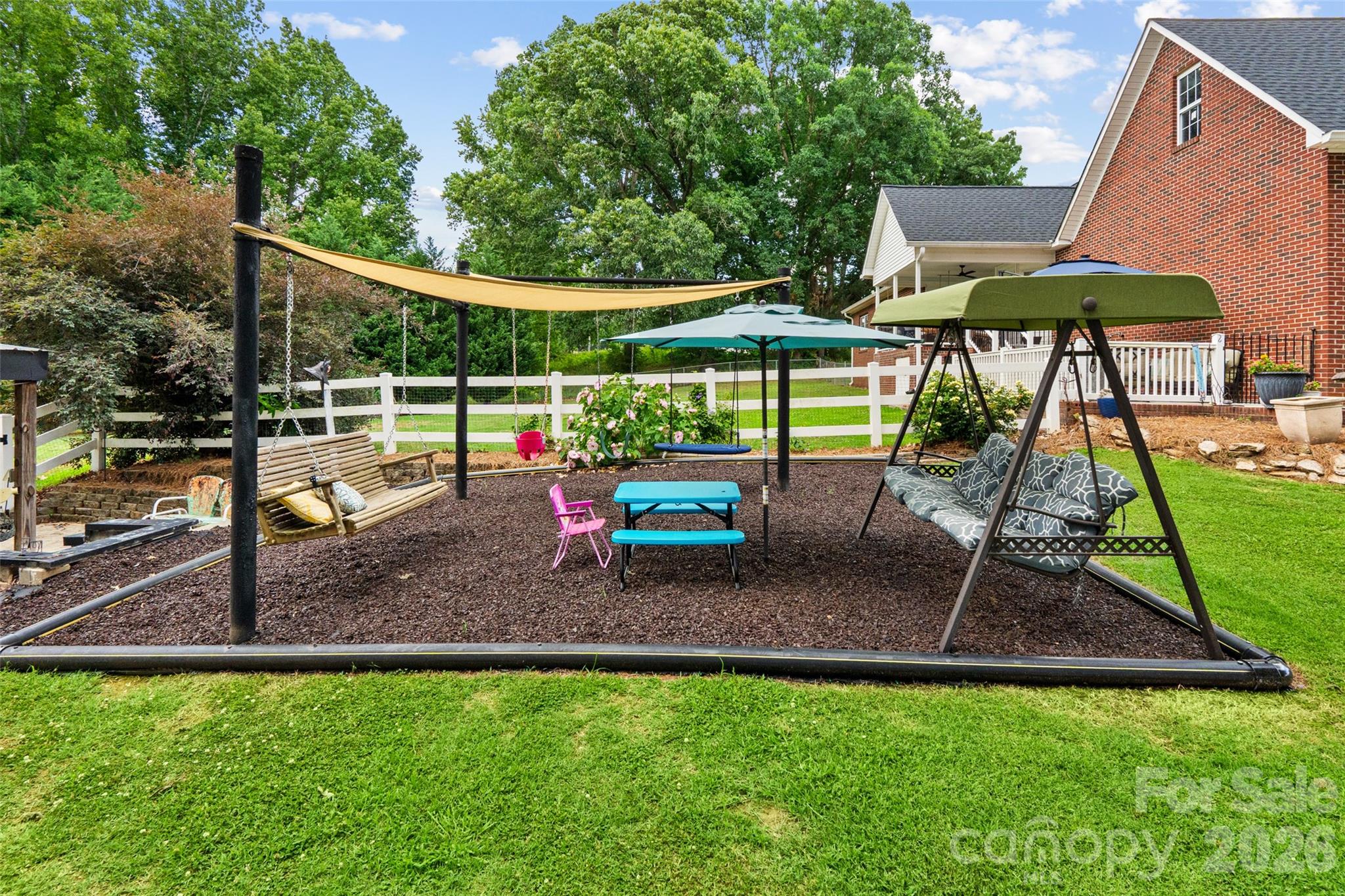5851 Flat Creek Road — Lancaster