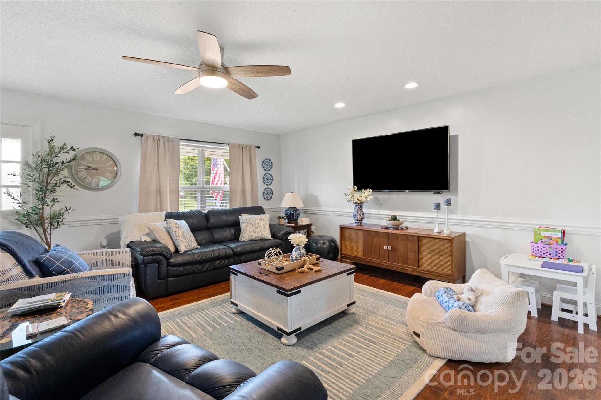 5851 Flat Creek Road — Lancaster
