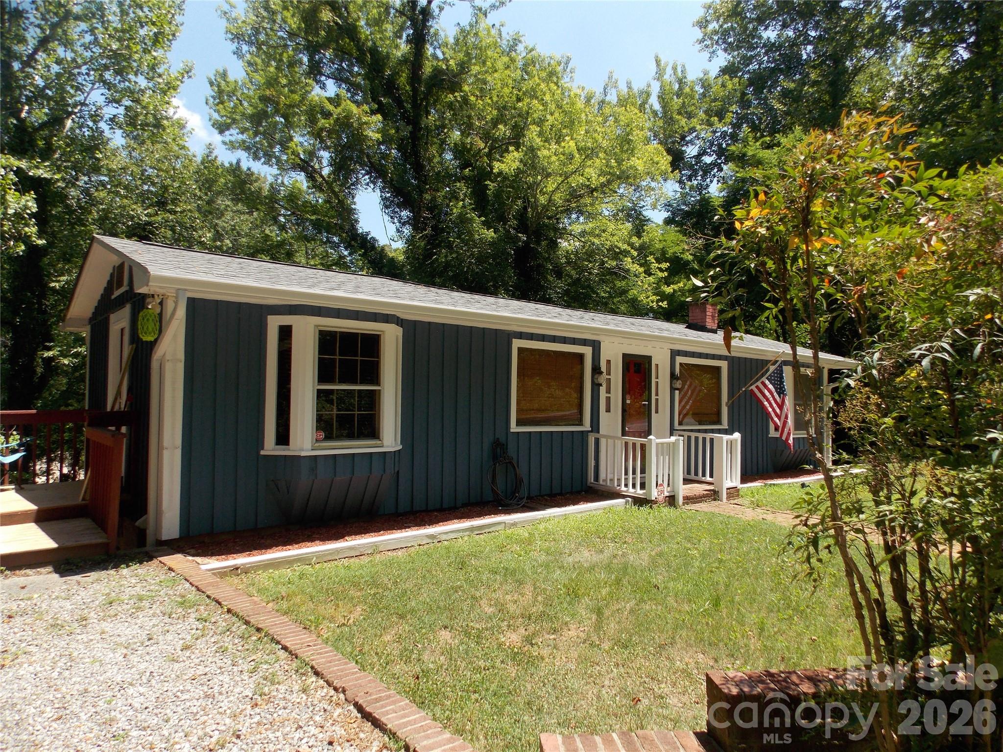 145 Hibriten Mountain Road — Lenoir