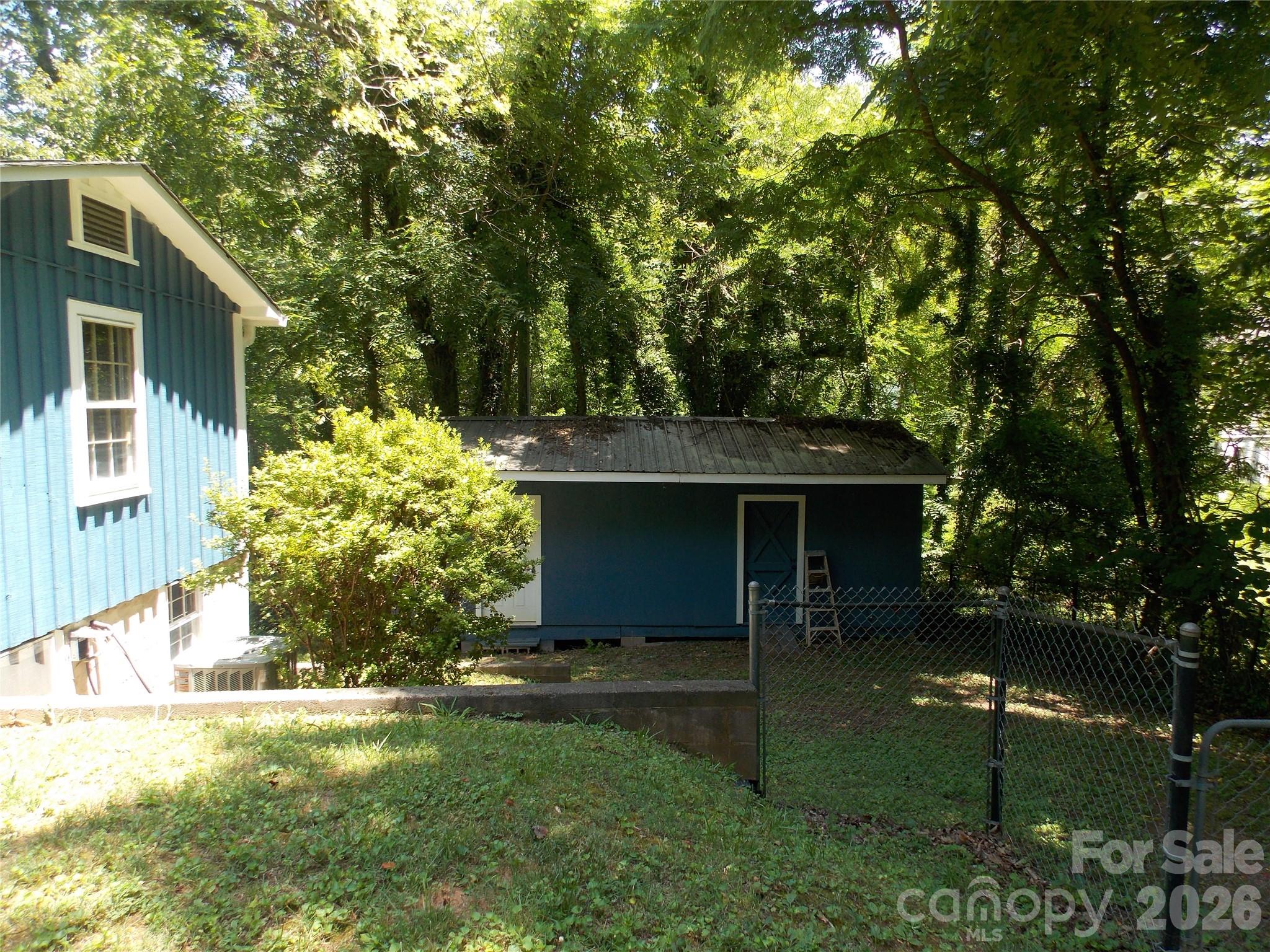 145 Hibriten Mountain Road — Lenoir