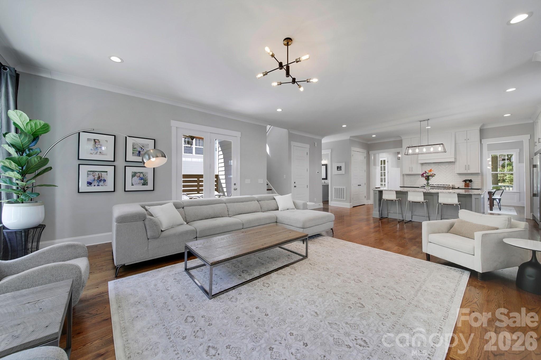 3015 Commonwealth Avenue — Charlotte