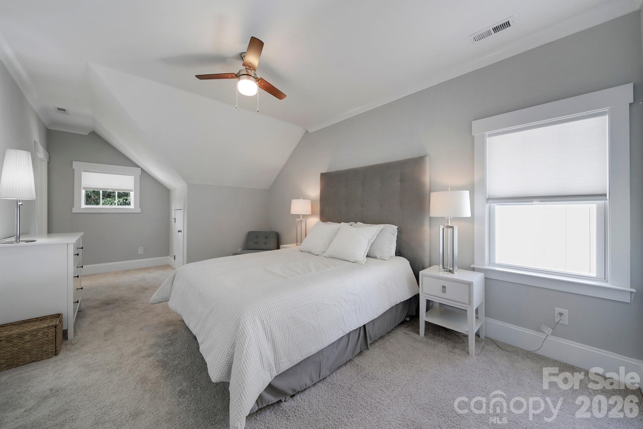 3015 Commonwealth Avenue — Charlotte